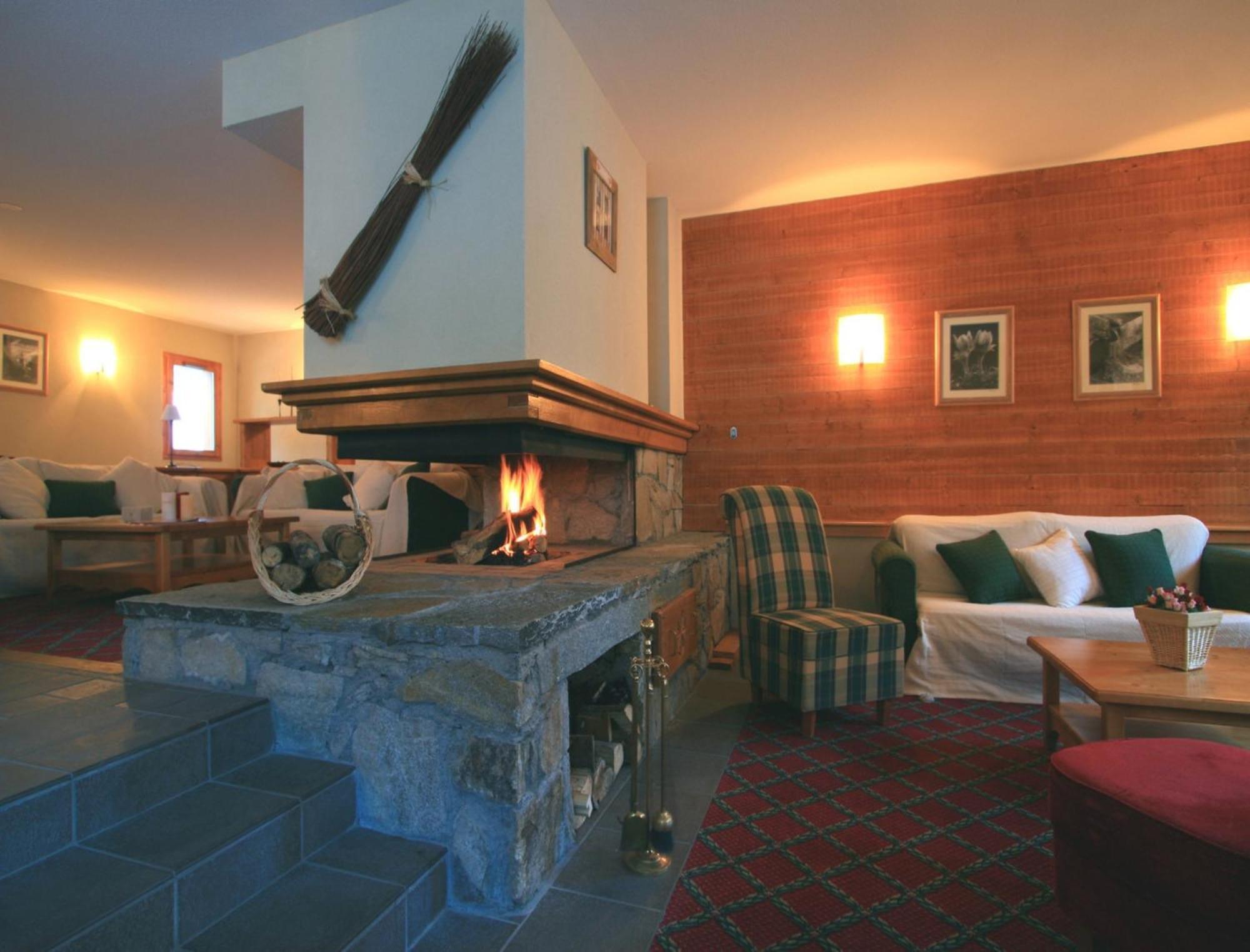 Lagrange Vacances Chalets Du Galibier Valloire Exteriör bild